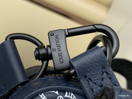 Nano LOUIS cm VUITTON Alpha-24*16*8 0105